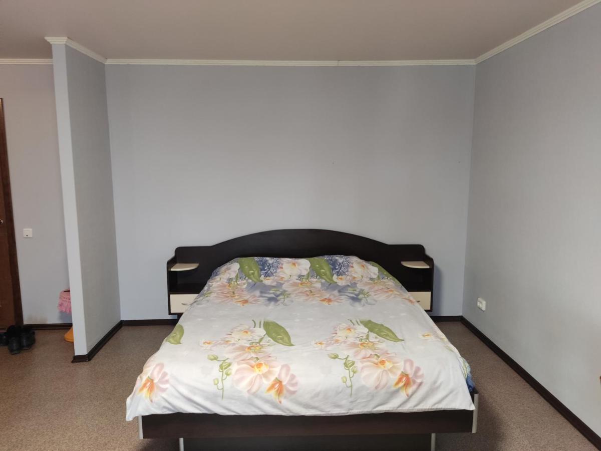Проспект Миру 35 Apartment Krivoi Rog Exterior foto